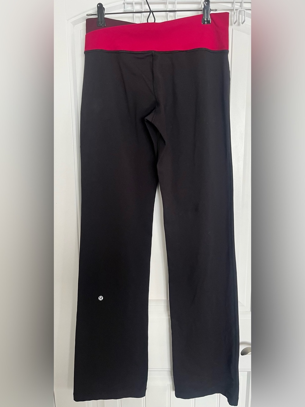 Lululemon Black Groove Pant Flare with Pink and Orange Waistband - Size 8